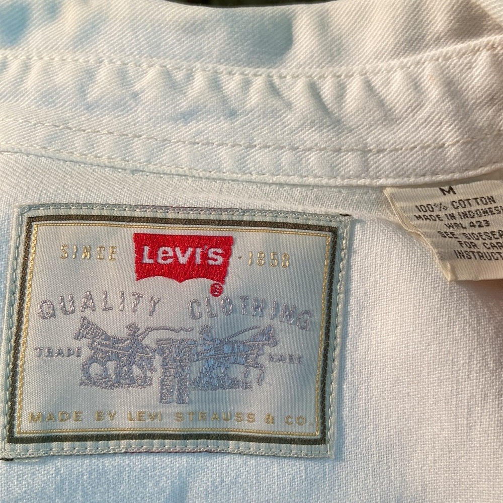 Levis jean jacket - Picture 3 of 5